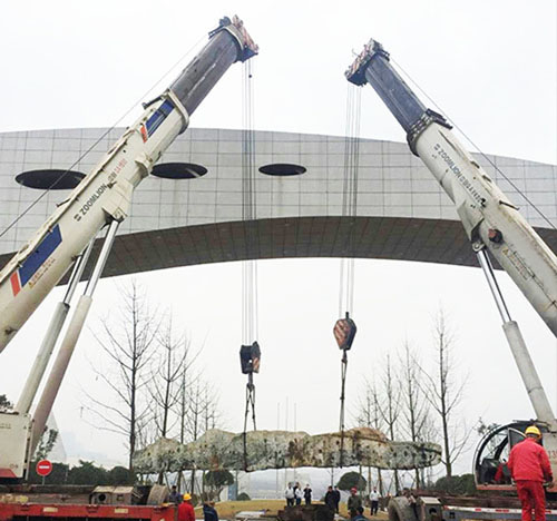 建阳吊车,建阳租吊车吊大型景观石